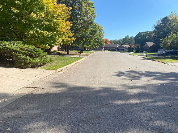 4th image of 4416 Comanche Dr