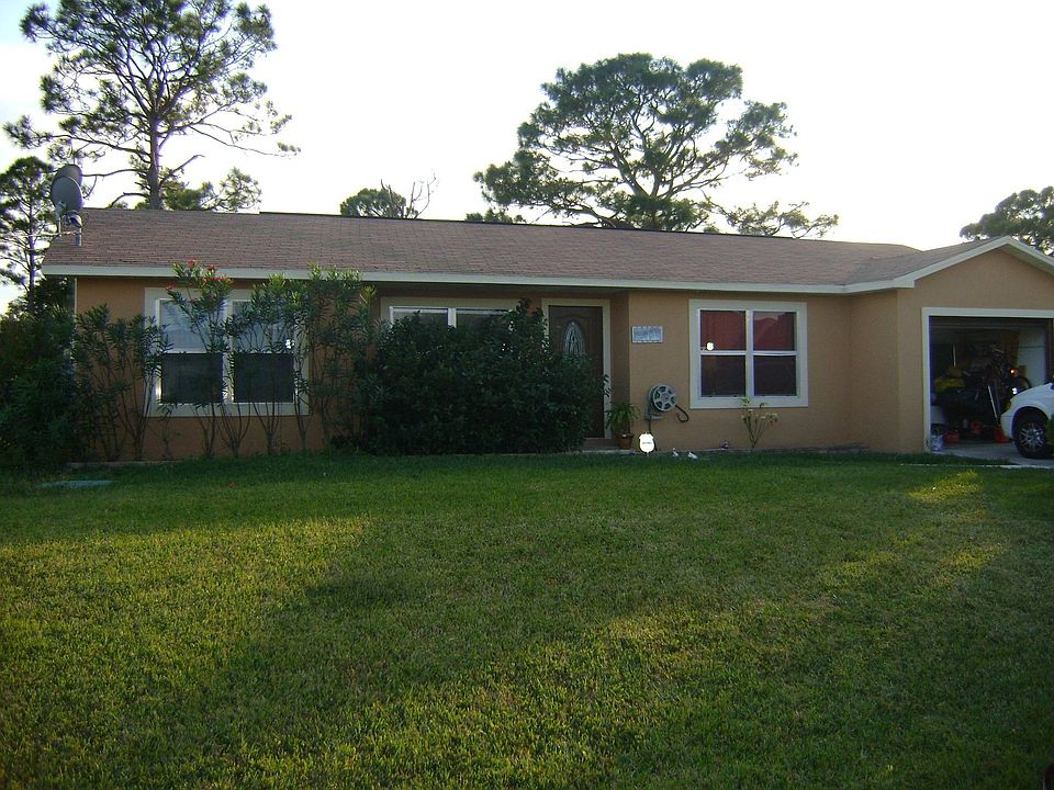 1st image of 670 NW Treemont Ave