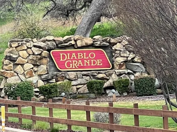 20140 Griffiths Ct, Patterson, CA 95363