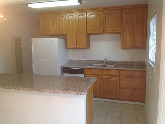 4th image of 940 Bella Vista Ave