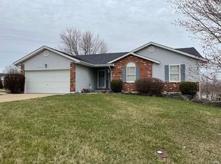 157 Hickory Dr, Troy, MO 63379