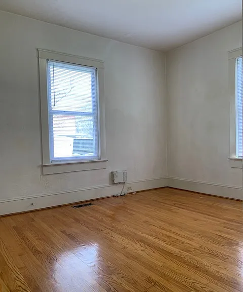 218 Claiborne Ave — Photo 8
