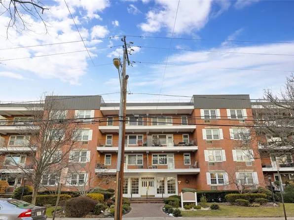 70 N Grove Street #2T, Freeport, NY 11520