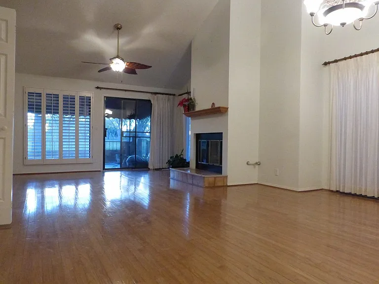 2149 Clubhouse Dr — Photo 3