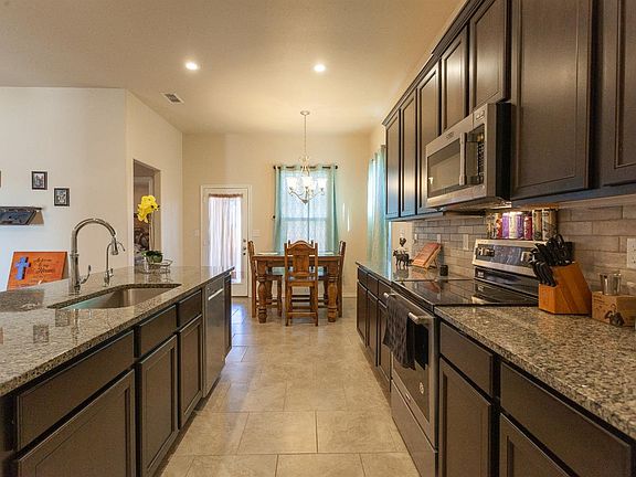 5th image of 13601 Waco Ave