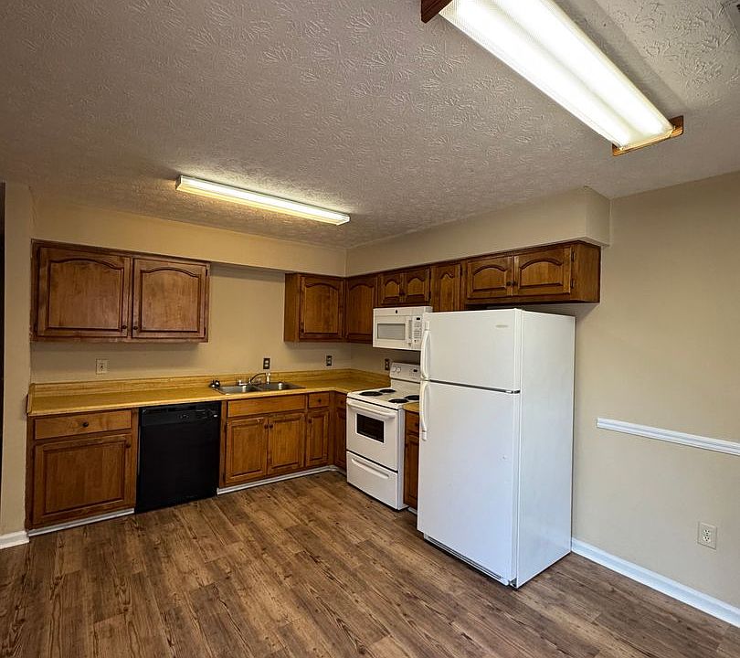 1st image of 1378 Kent Dr