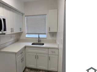 402 NW 84th Ter, Miami, FL 33150