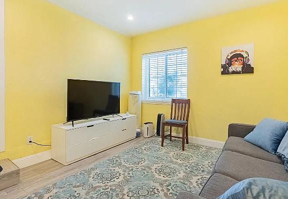 2nd image of 163 Flournoy St #B