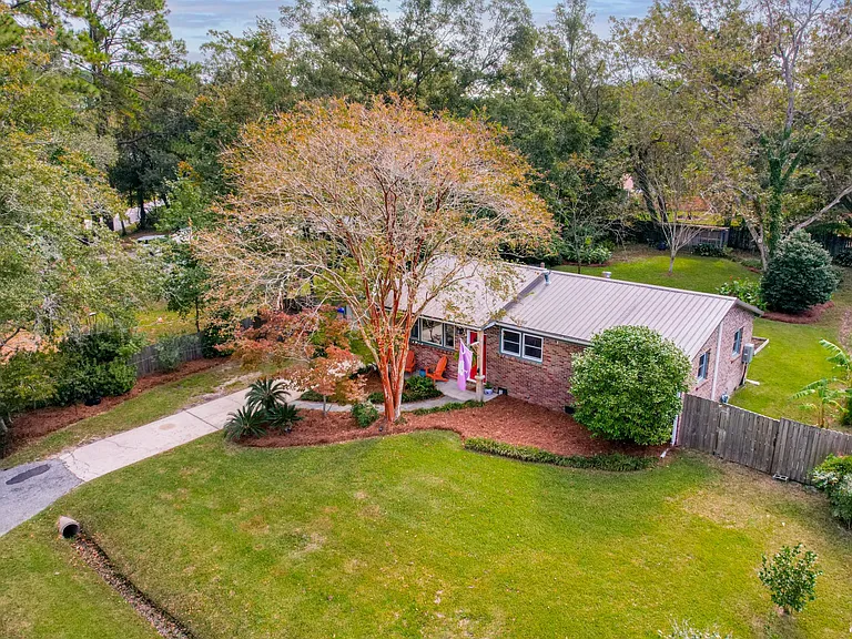 1157 Oxbow Dr — Photo 42