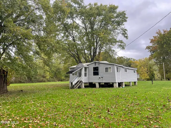 292 Whispering Willow Ln, Bedford, PA 15522