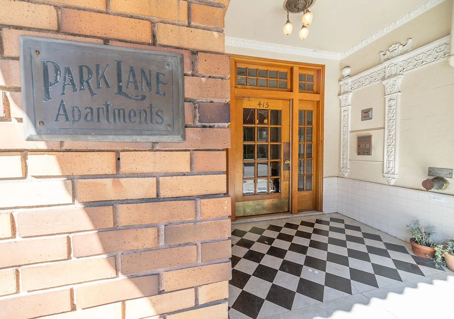 415 Perkins — Photo 4