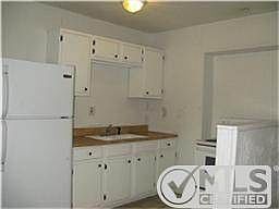 2nd image of 1613 Campbell St APT A