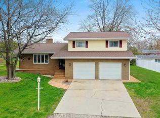 1231 Home Ave, Menasha, WI 54952
