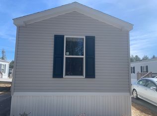 8 Wolf Ln, Somersworth, NH 03878