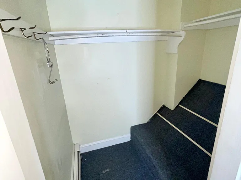 2 Bellevue Rd — Photo 22