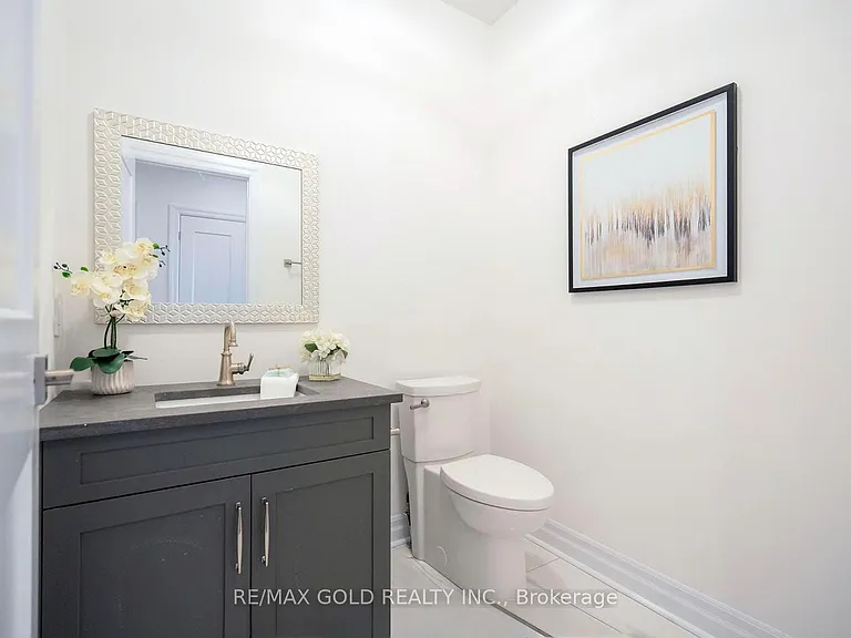 7507 Splendour Dr — Photo 10