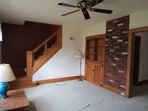 5th image of 310 Center St