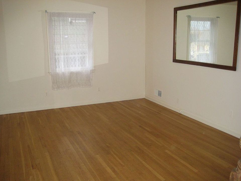 2nd image of 235-237 Richmond Ave