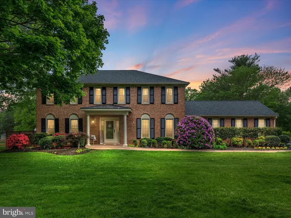 4002 Latham Dr, Haymarket, VA 20169