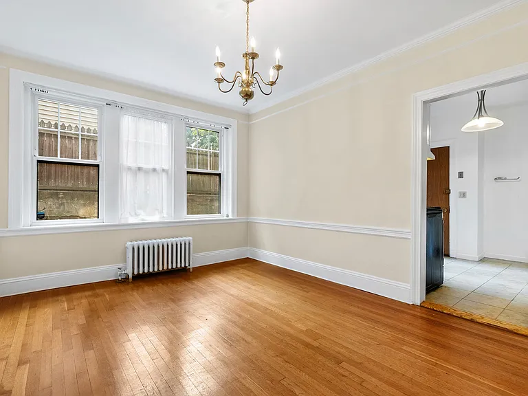 315 Tappan St #1 — Photo 9