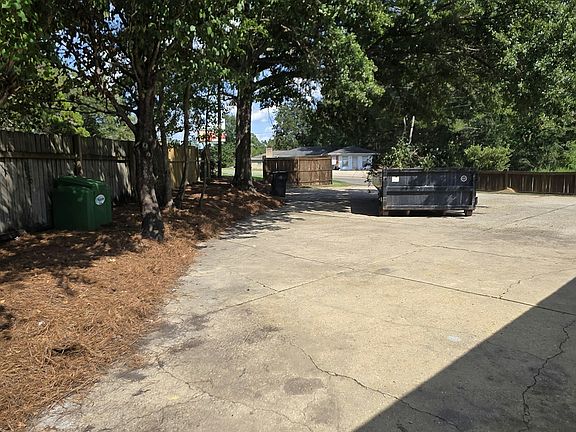 2nd image of 403 Weathersby Rd