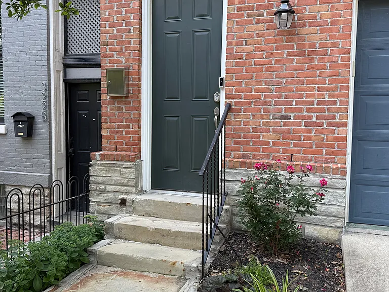 324 Mulberry St — Photo 36