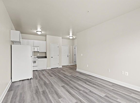 3rd image of 45 E 7th Ave APT 306