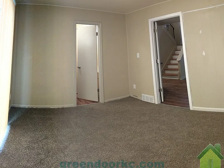 9128 W 78th St — Photo 8