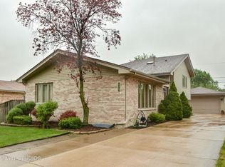 8345 S 79th Ct, Justice, IL 60458