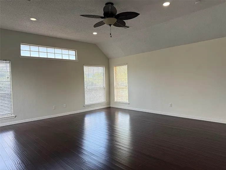 10700 Jackson Ln — Photo 11