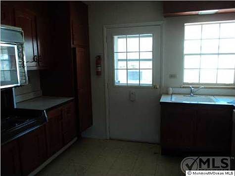 2nd image of 37B Cambridge Ct