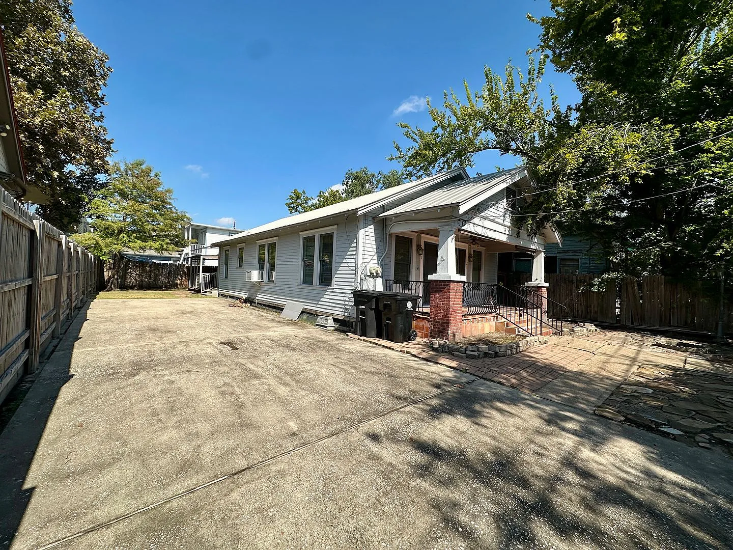 For Lease | 1 Bed, 1 Bath | 675 Sq Ft | Near Downtown | — Photo 4