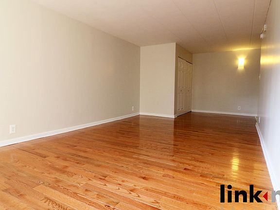 4th image of 30 Park Ave APT 2P