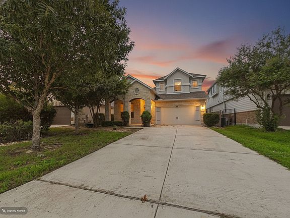2nd image of 105 Auburn Cv