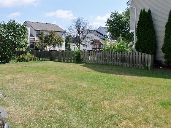 4th image of 9889 Lancaster Dr