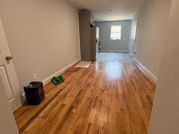 3rd image of 479 N 6th St #1