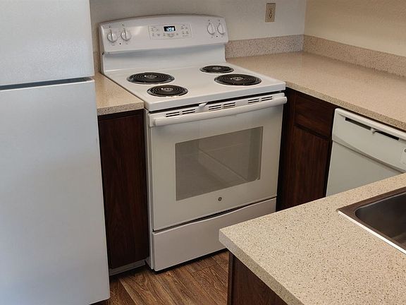 5th image of 500 NE 70th St APT 205