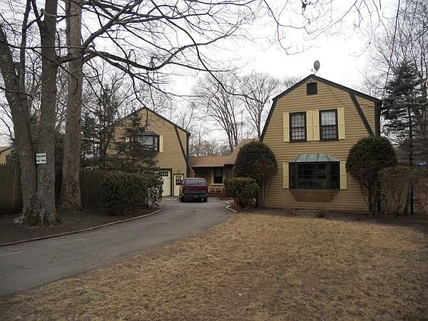 1st image of 797 Ash St