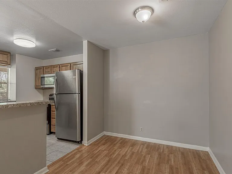 2404 Sycamore Ave #C4 — Photo 9