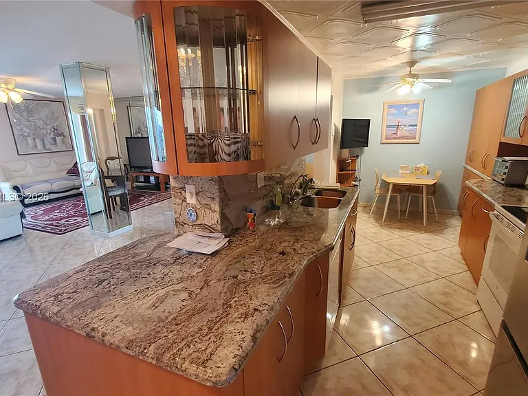 1833 S Ocean Dr #1506 — Photo 3