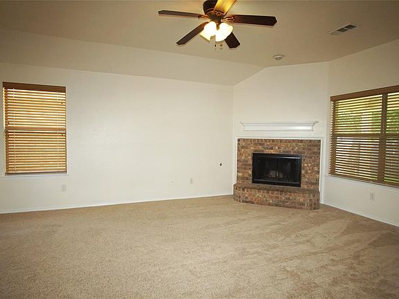3rd image of 5916 Crestview Dr