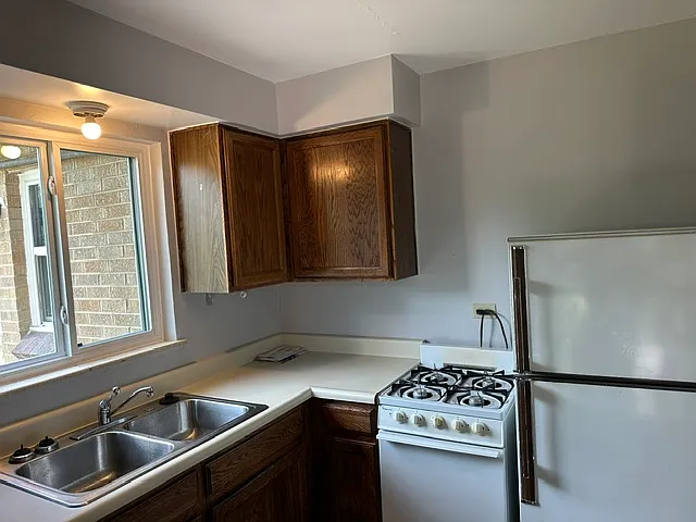 310 W Cannon St #C — Photo 6