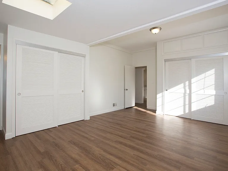 1344 Torrey Pines Rd — Photo 15