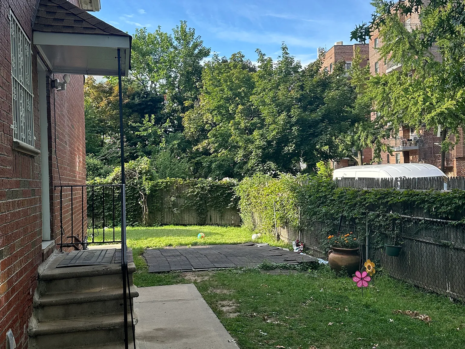 2 bed, 850 sqft, $2,600 — Photo 3