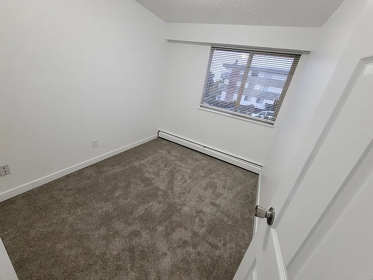 274 W 2nd St #207 — Photo 15