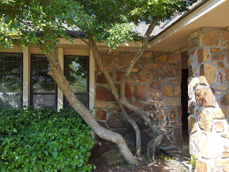 1st image of 2505 W Driftwood Dr