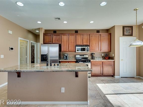 3rd image of 6025 Clifton Hollow St