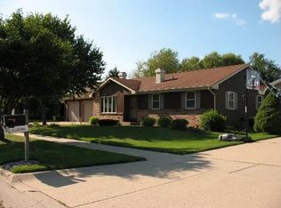 4529 Hearthstone Dr, Janesville, WI 53546