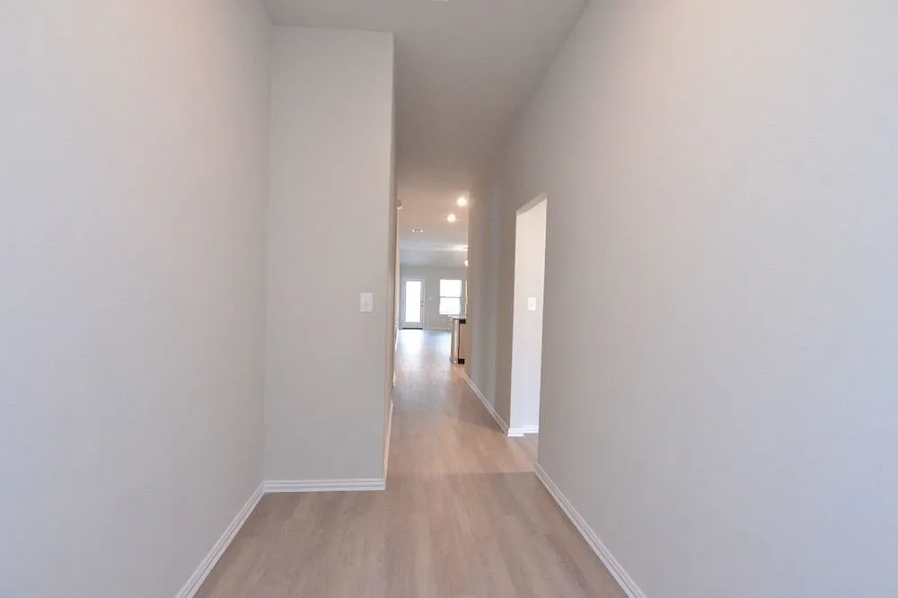 4 bed, 3.0 bath, 2224 sqft, $2,350 — Photo 3