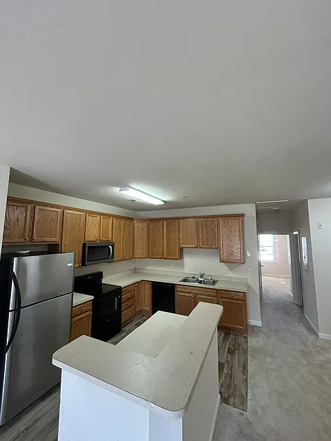 Building Photo - 806 W Washington St #112